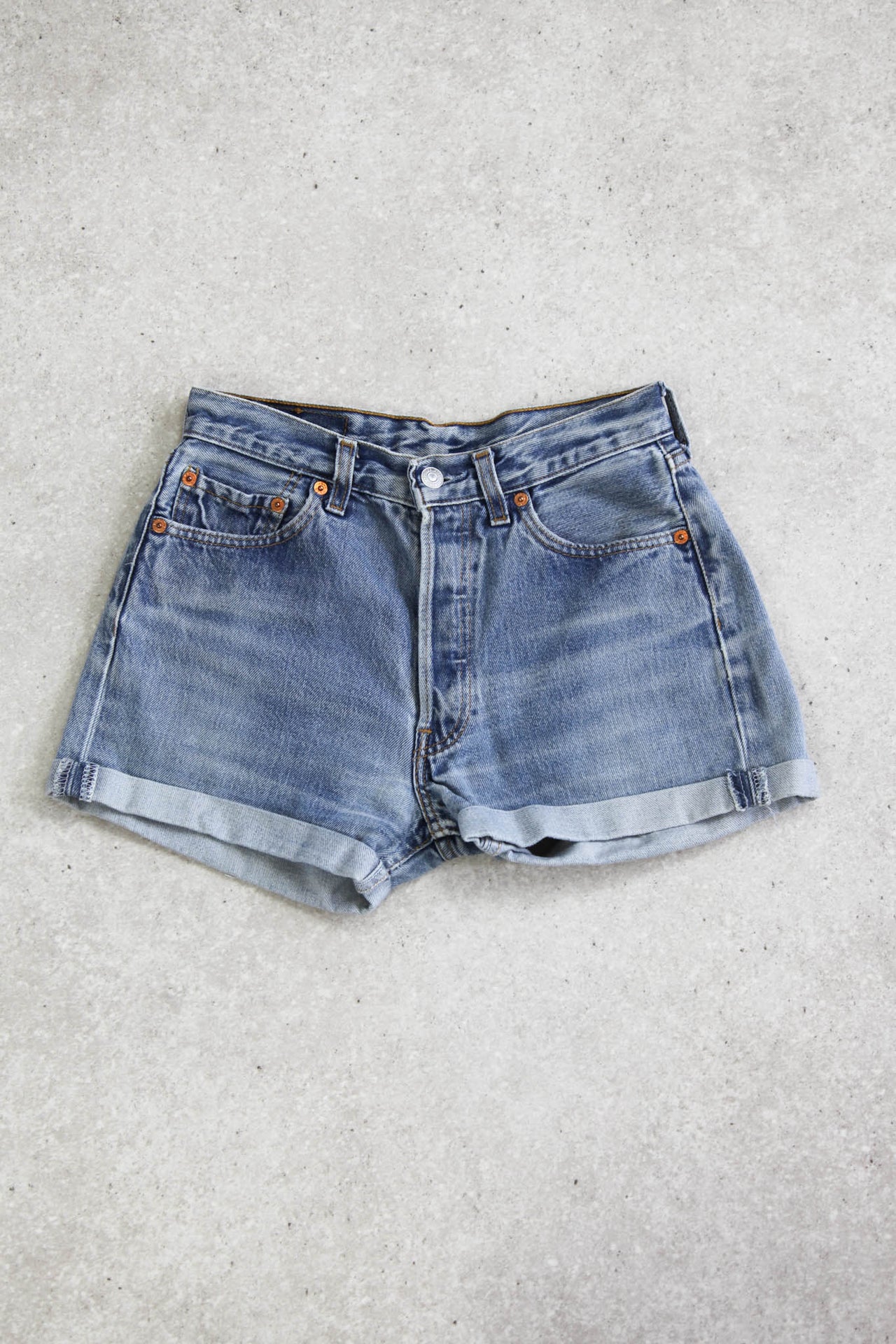 Levi's Roll Hem Mid Wash Denim Shorts (XS/S/W26)